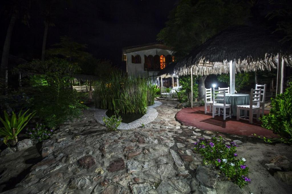 Chez Maggie Hotel & Restaurant Morondava Eksteriør bilde